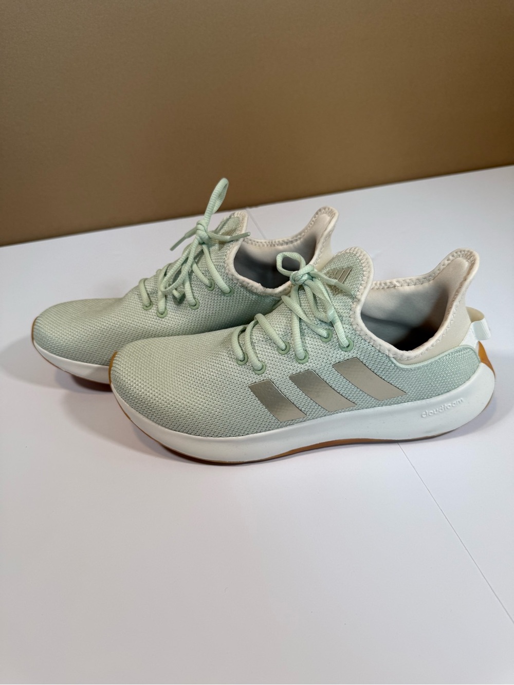 NWOT adidas Cloudfoam Pure Sneakers Women’s size 9, Linen Green